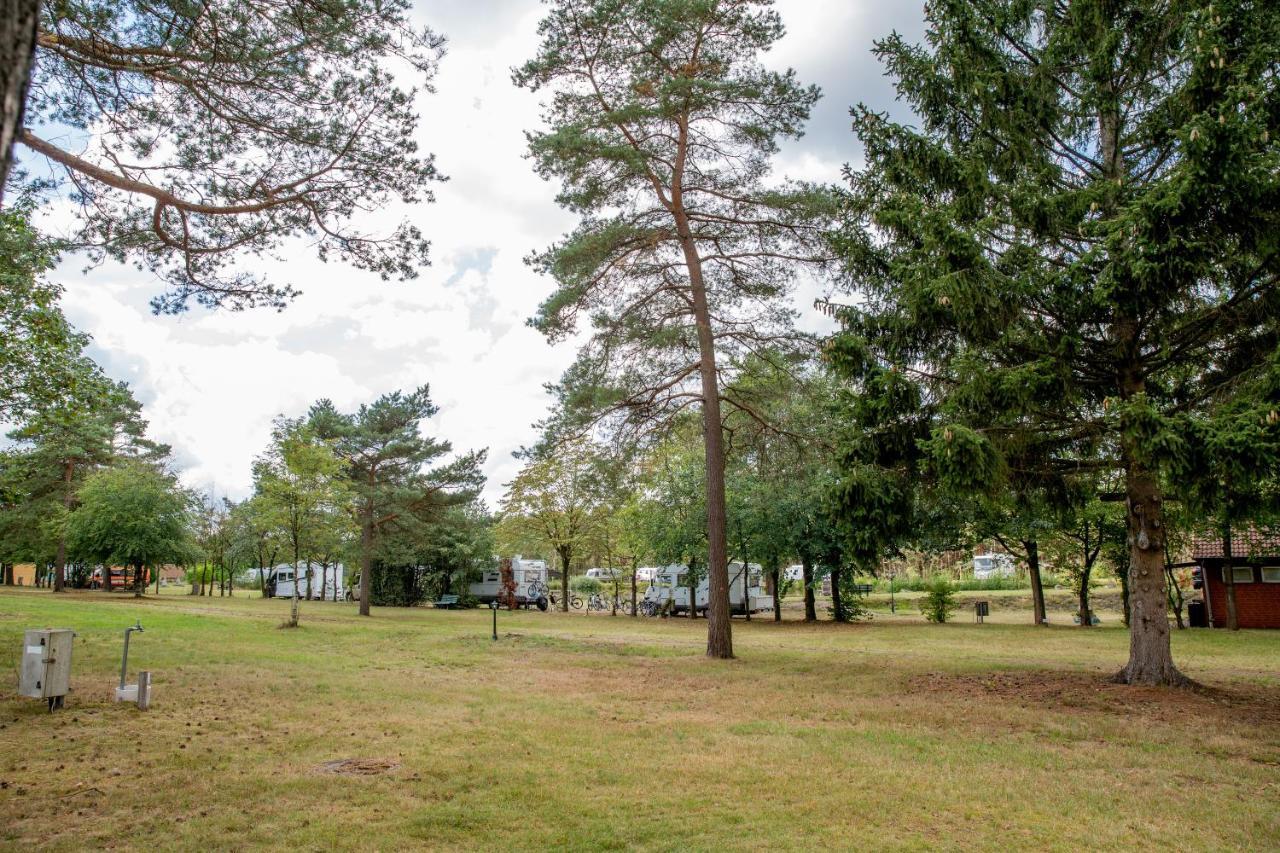 Naturcamping Lueneburger Heide - Chalets & Tiny Haeuser سولتو المظهر الخارجي الصورة